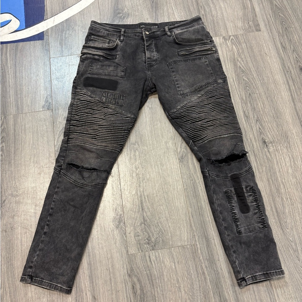 Men's Distressed Skinny Jeans in Charcoal